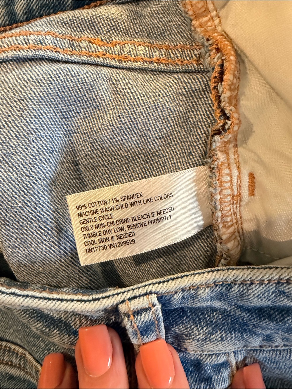 Ava & Viv High Rise Relaxed Denim Shorts - Picture 4 of 5